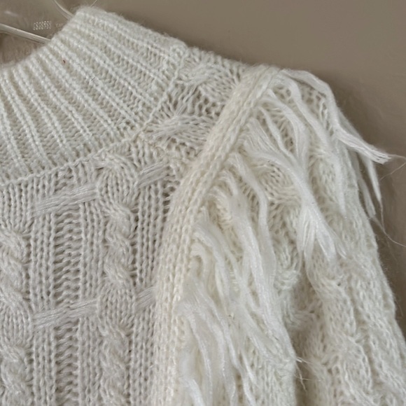 Altar’d State Sweater fringe on sides white balloon sleeves size L crewneck - Picture 5 of 16